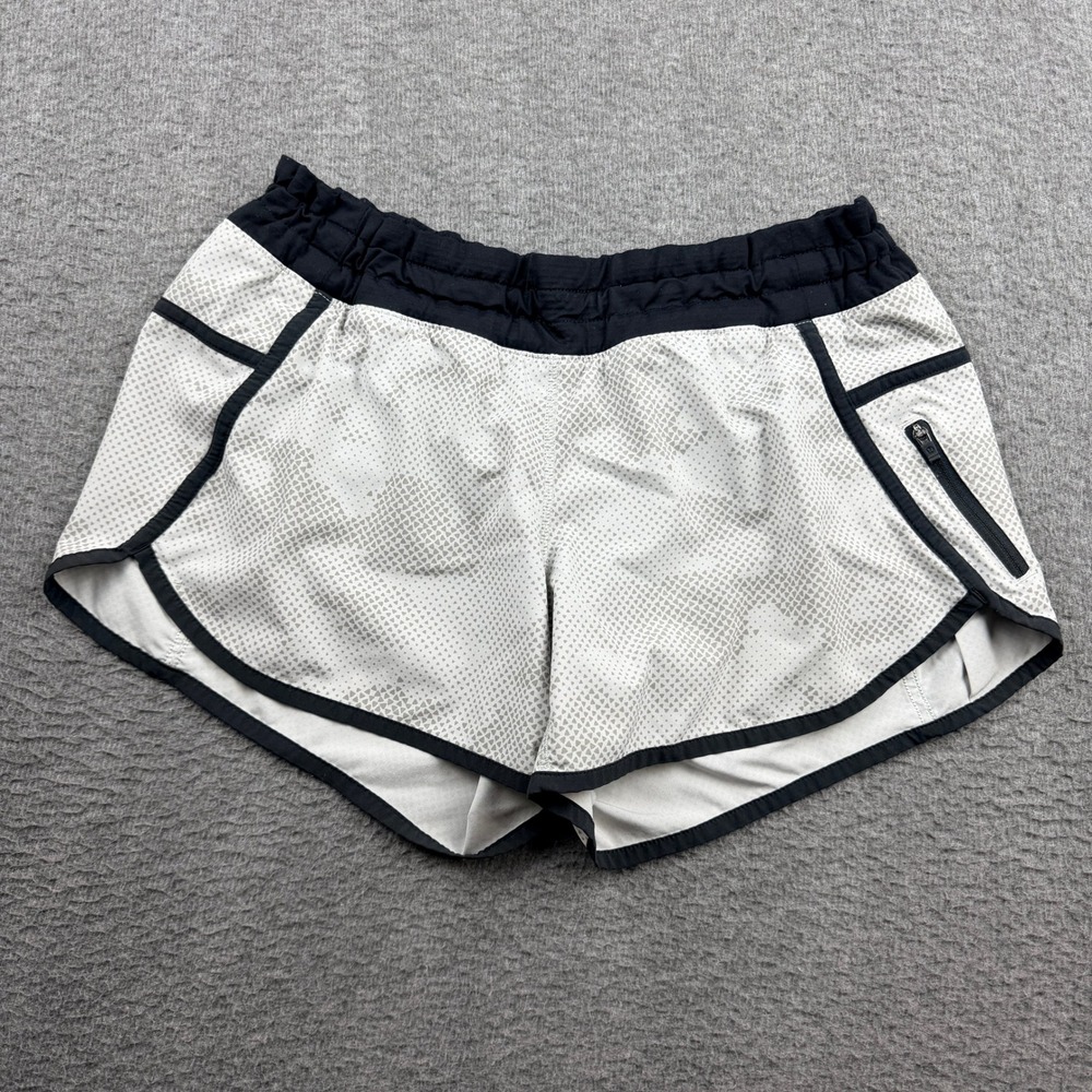 Lululemon Run Times Shorts Size 6 Gray White Triangle Print Athletic‎ Running 4"